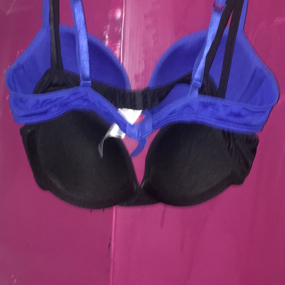Two bras - Picture 3 of 4
